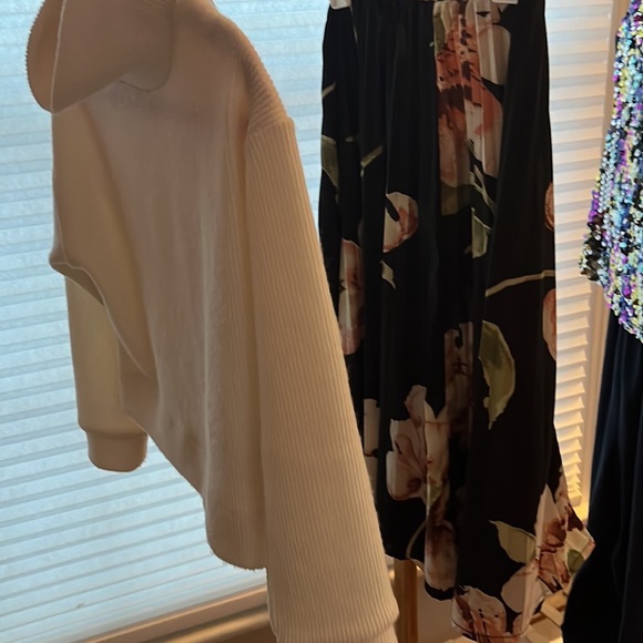 Girls size small cute “Spring Brunch” outfit! - Picture 6 of 9